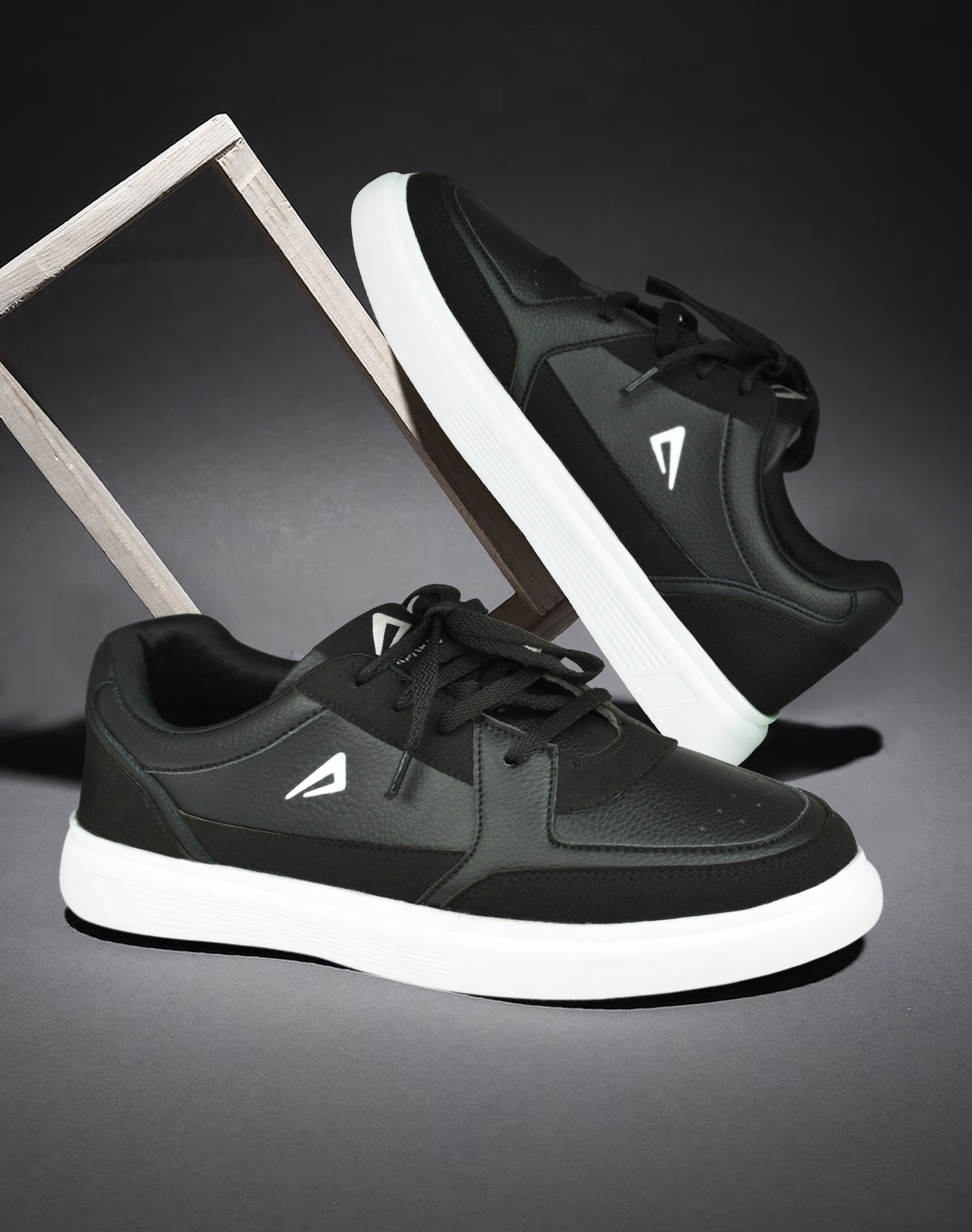 Impakto Women Black Casual Shoe  EL5012