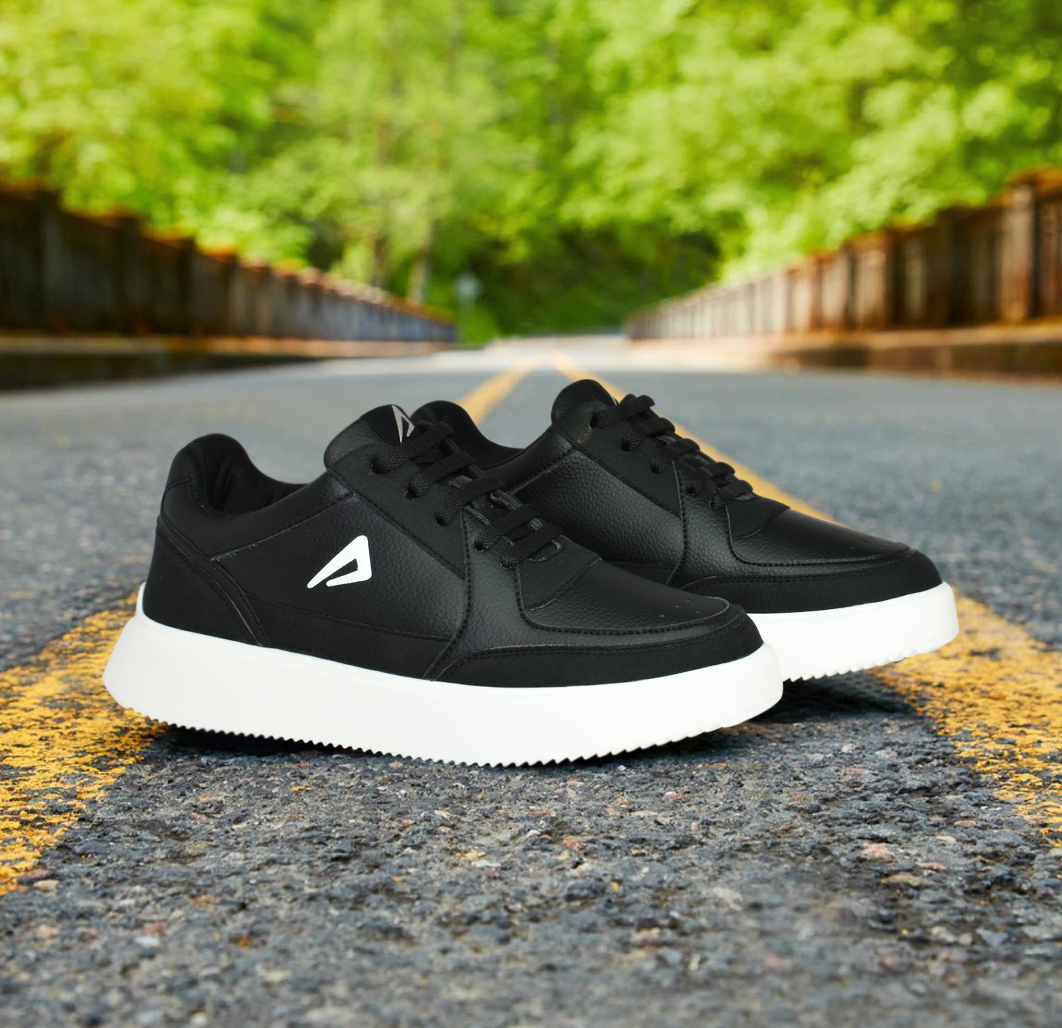 Impakto Men Black Casual Shoe EG1012