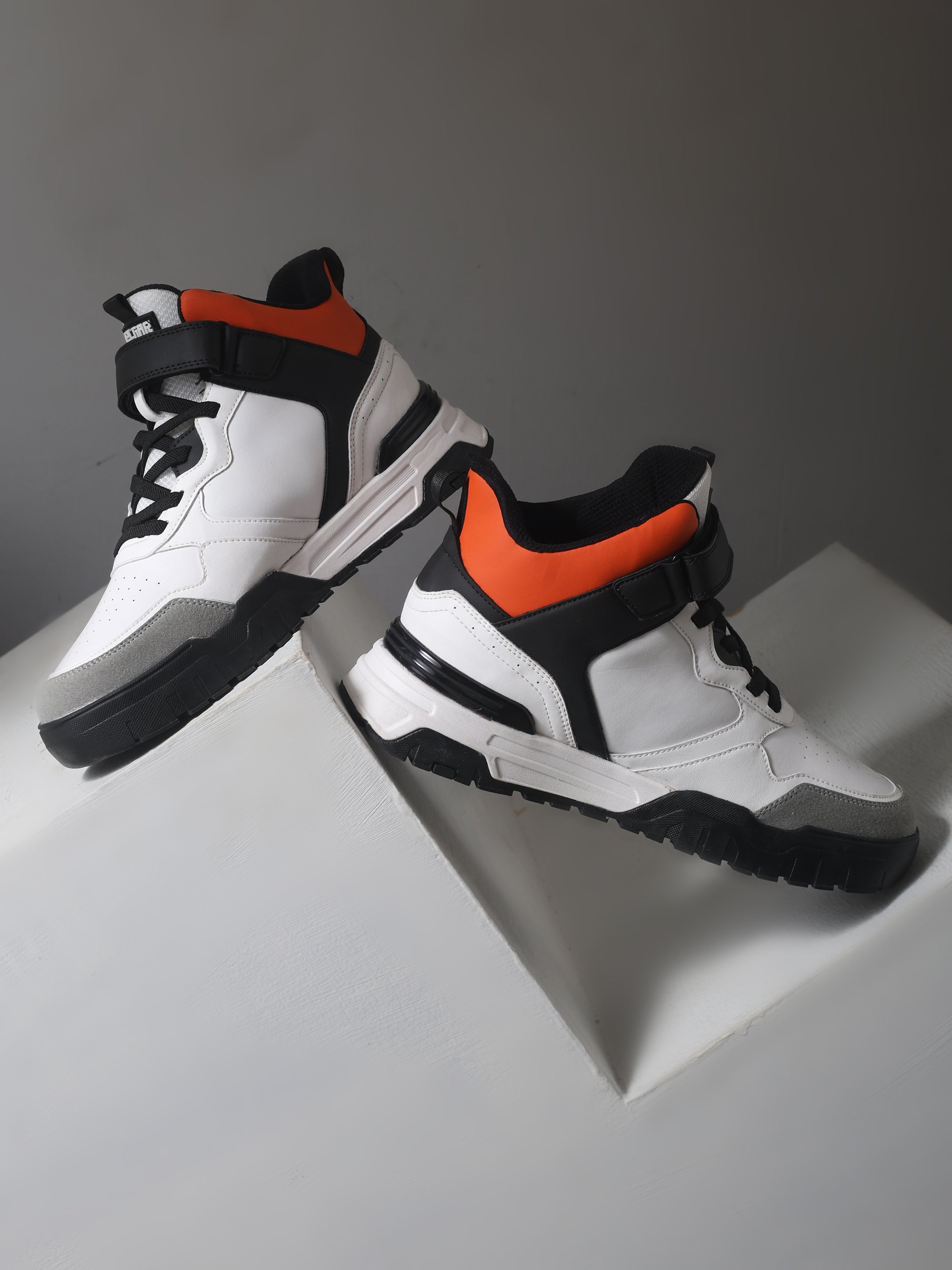 Impakto Shoegardaddy Men's Orange Dancing & Sneakers - AS3334