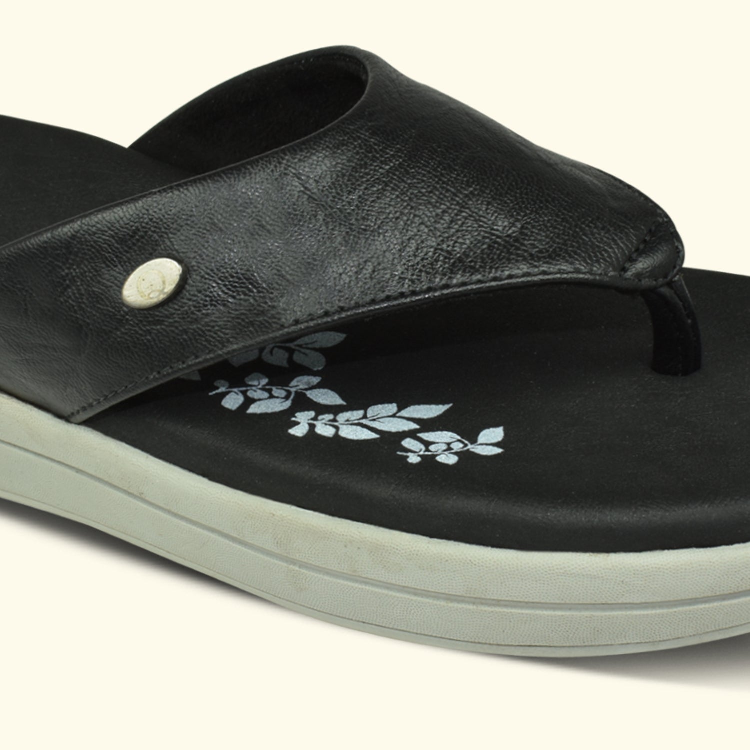 Qiarra Black Thong Style Floral Printed Cushioned Footbed Sandal for Women EL1059