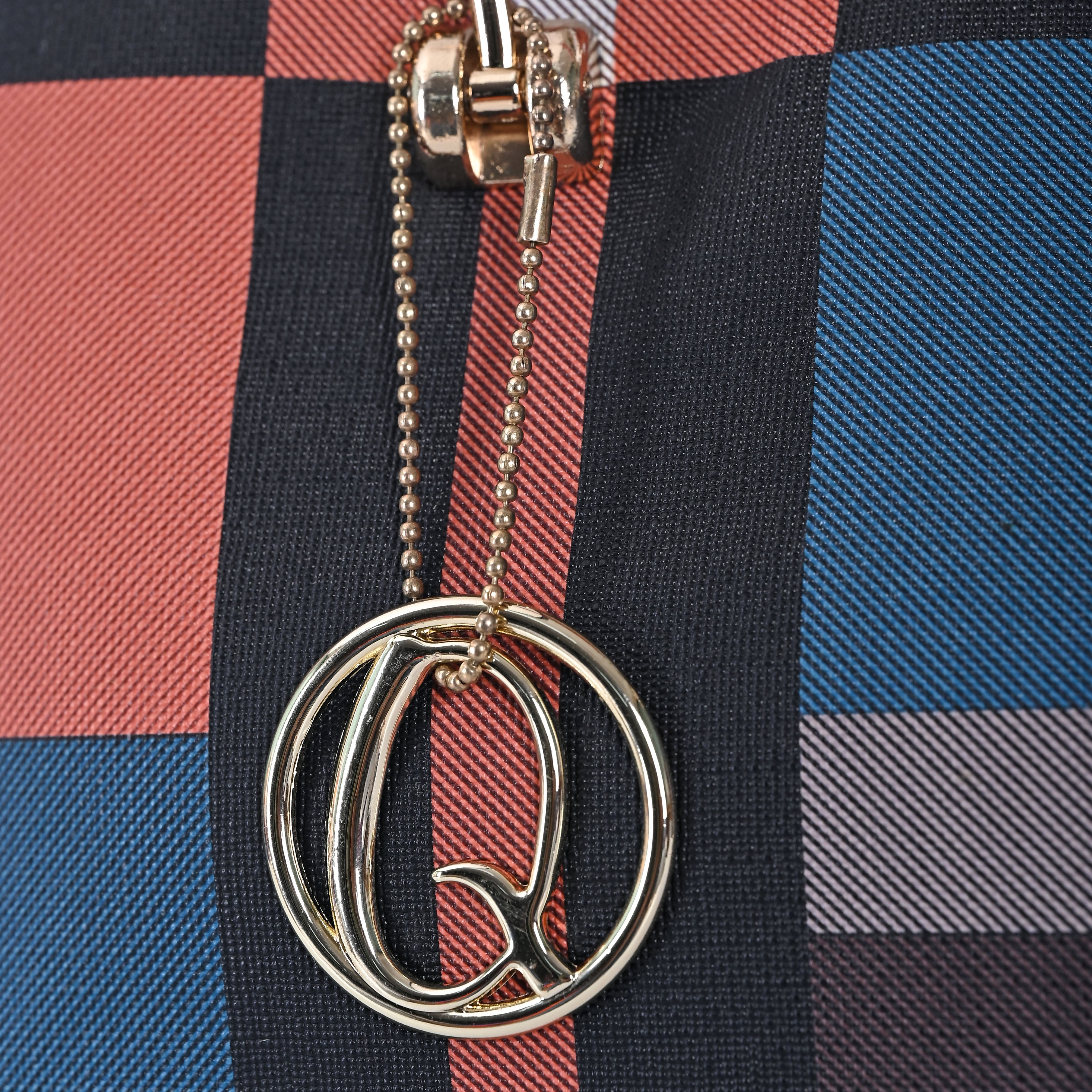 QIARRA Women's Checkered bag, Trendy Handbag, Stylish & Fashionable Check Pattern Purse for Everyday Use VB8102