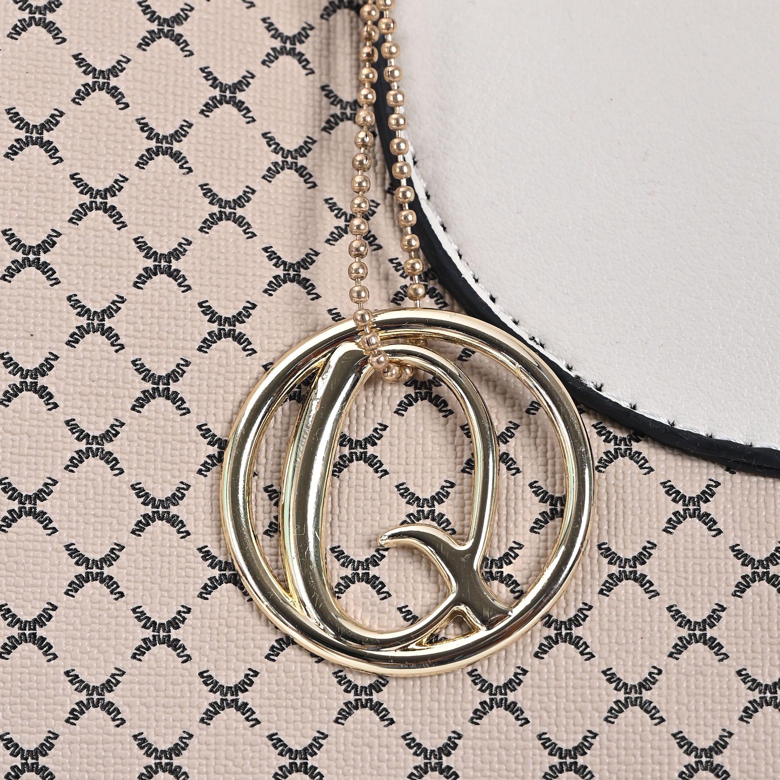 QIARRA Women's cream bag, Small Satchel Bag- Stylish, Casual, Daily Handbag, Purse For Women VB8061