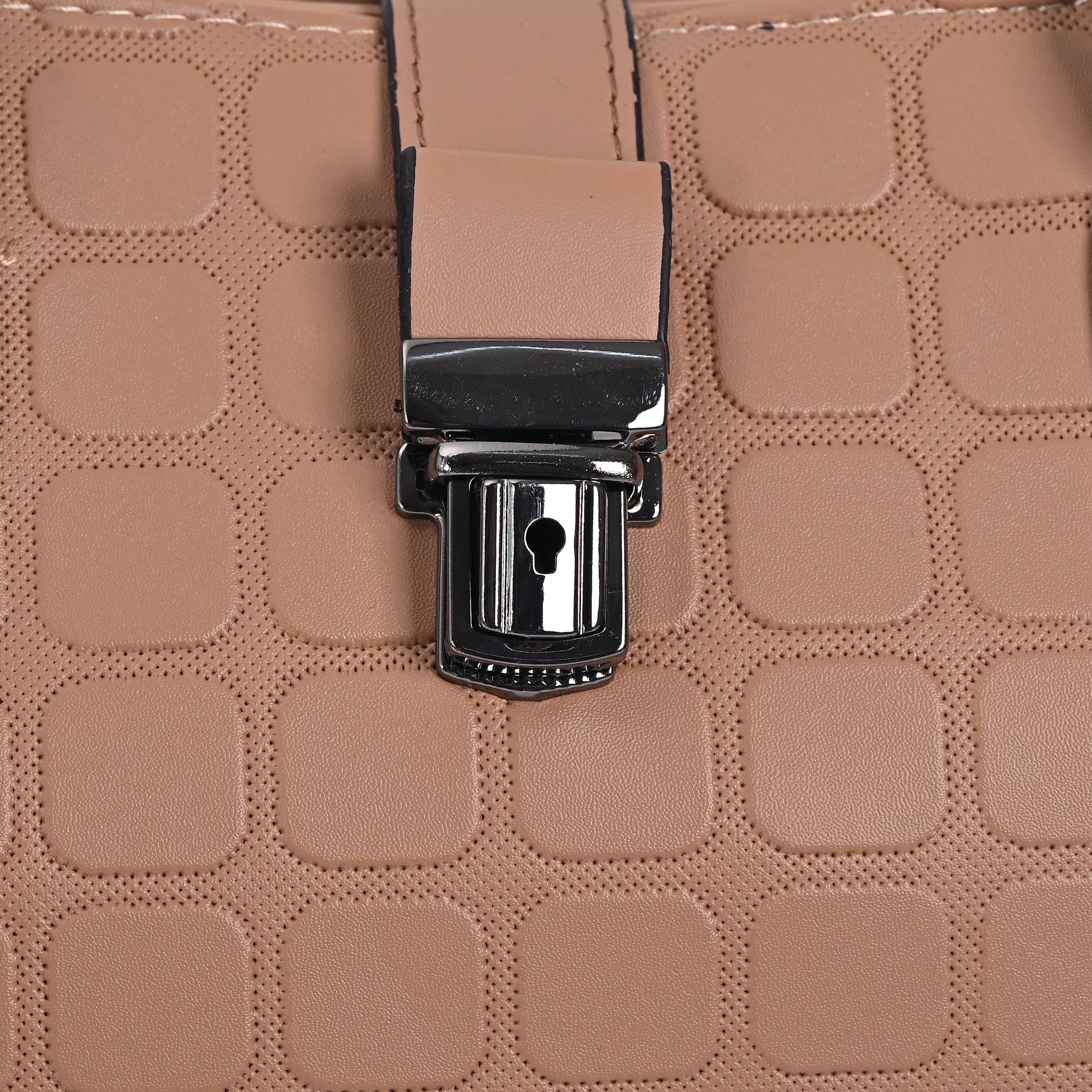 QIARRA Women's Beige Trendy Handbag Modern Everyday Handbag With Minimalist Design VB8034