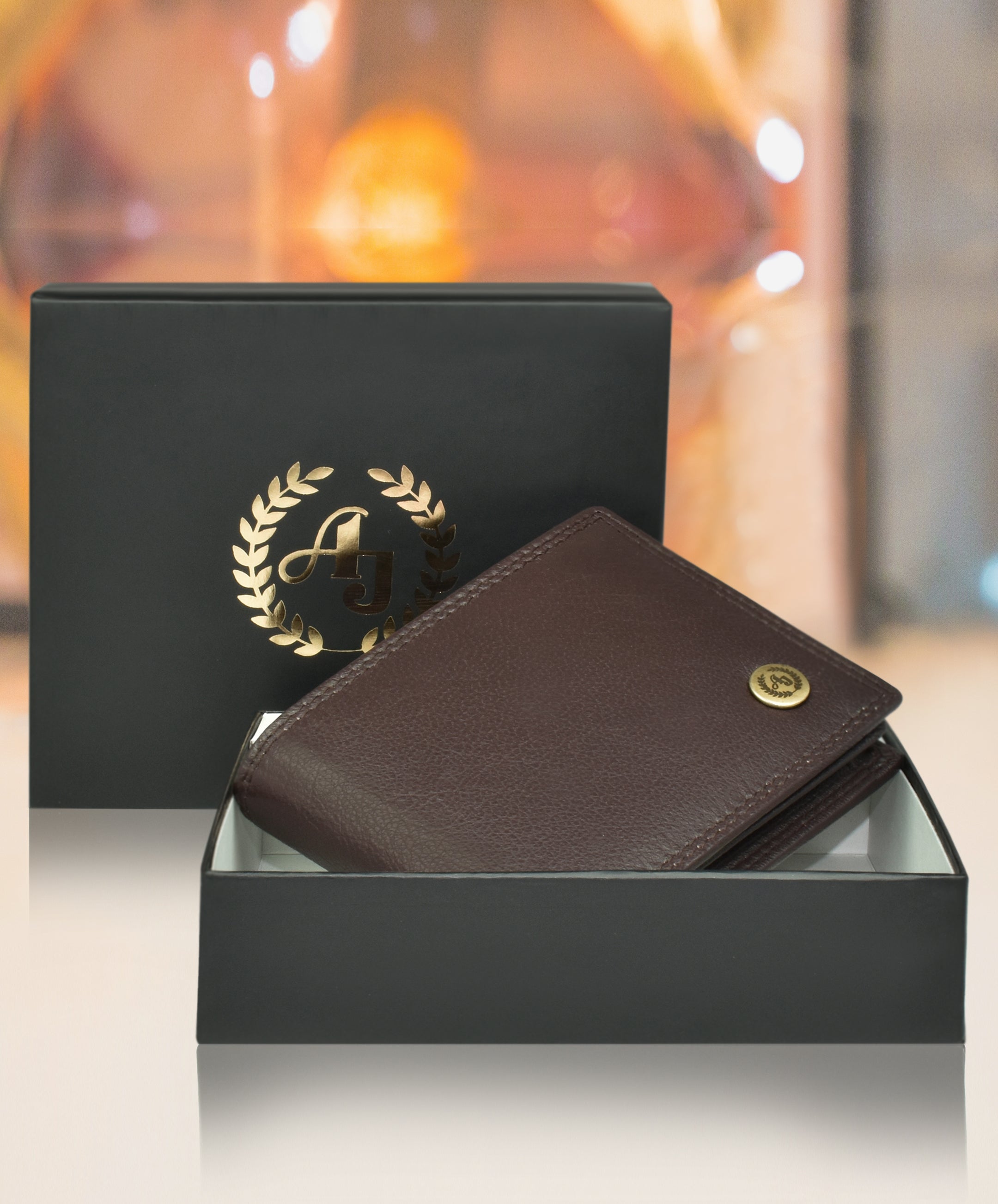 Ajanta Men’s Slim Bi-Fold Wallet with 5 Card Slots