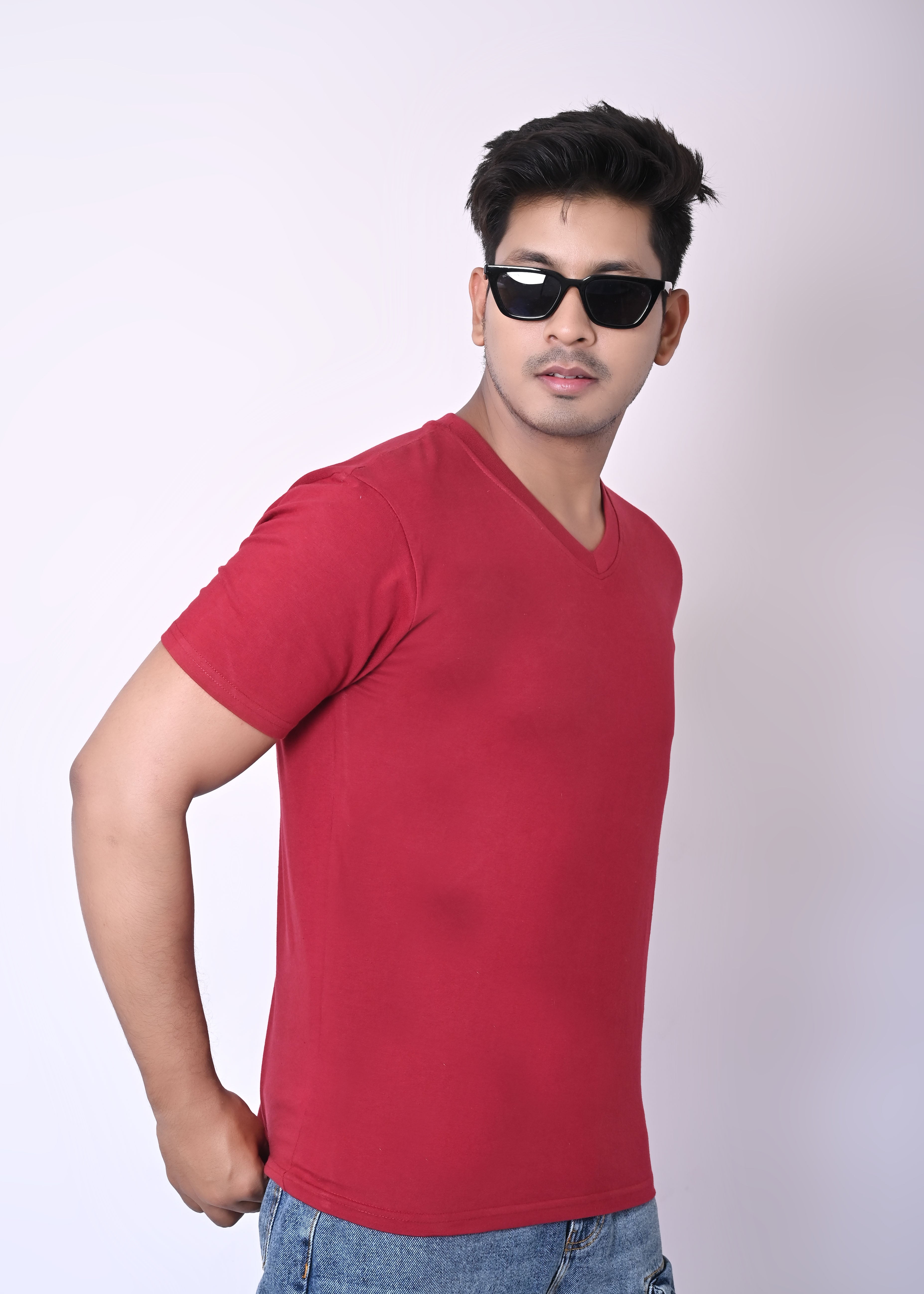 IMPERIO Men Maroon Solid V-Neck T-Shirt | Pure Cotton, Casual Fit VN5016